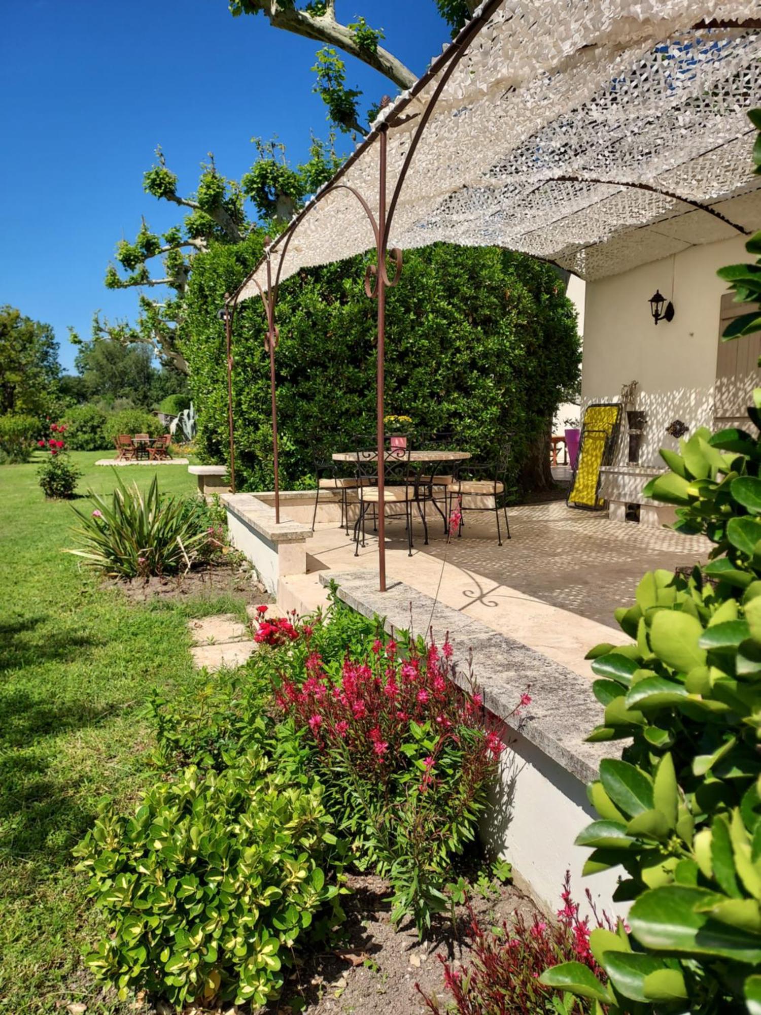 La Bastide Des Amouriers Caumont-sur-Durance Ngoại thất bức ảnh