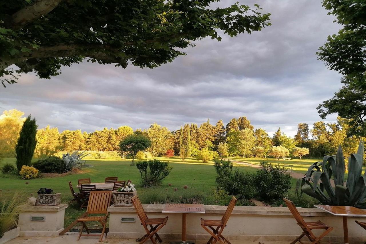La Bastide Des Amouriers Caumont-sur-Durance Ngoại thất bức ảnh